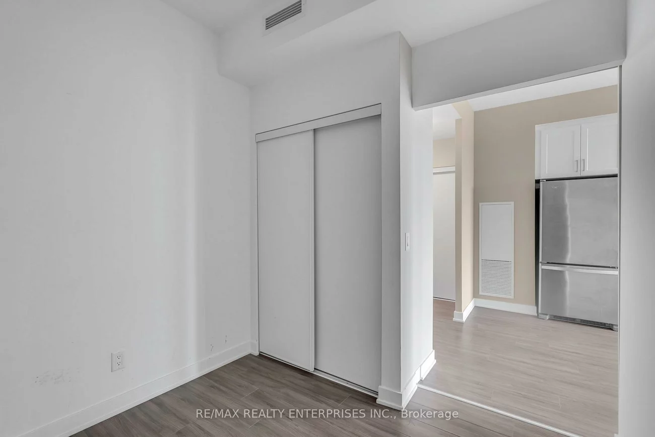 681, Yonge, Painswick South, Barrie