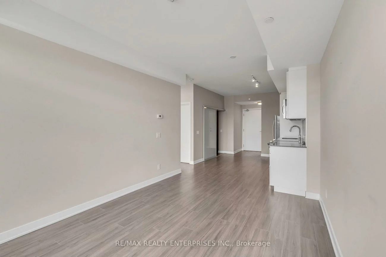 681, Yonge, Painswick South, Barrie