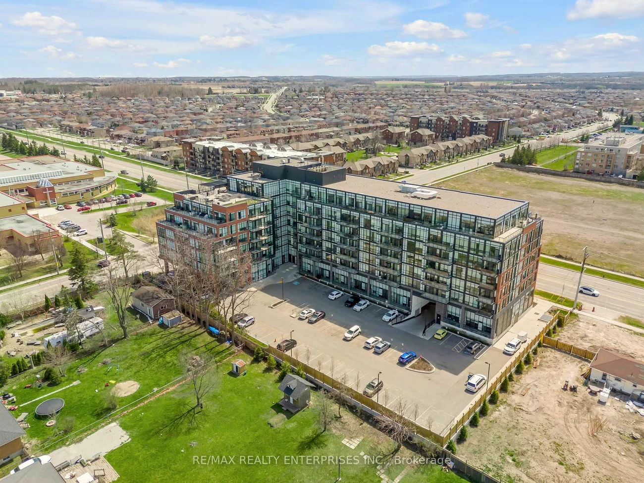 681, Yonge, Painswick South, Barrie