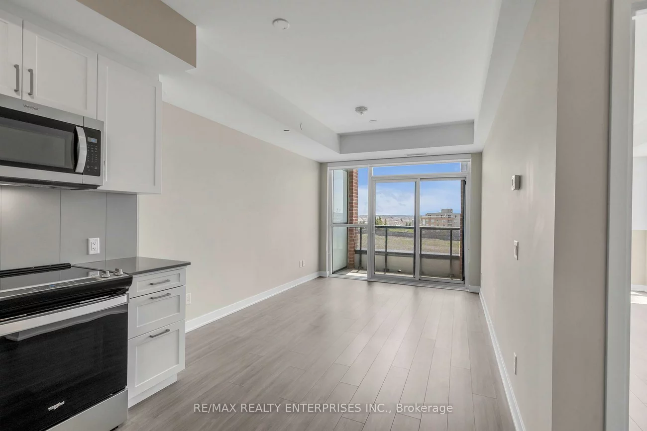 681, Yonge, Painswick South, Barrie