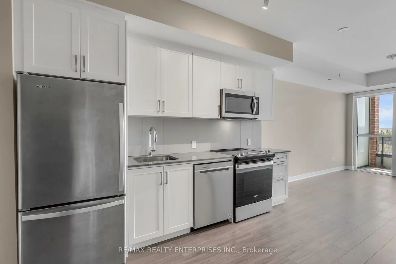 681, Yonge, Painswick South, Barrie