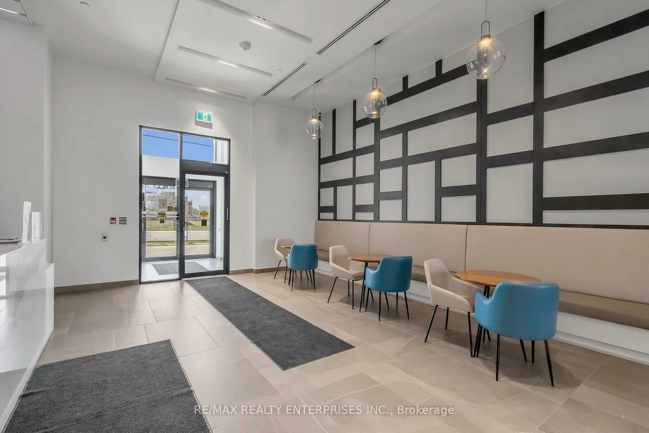 681, Yonge, Painswick South, Barrie