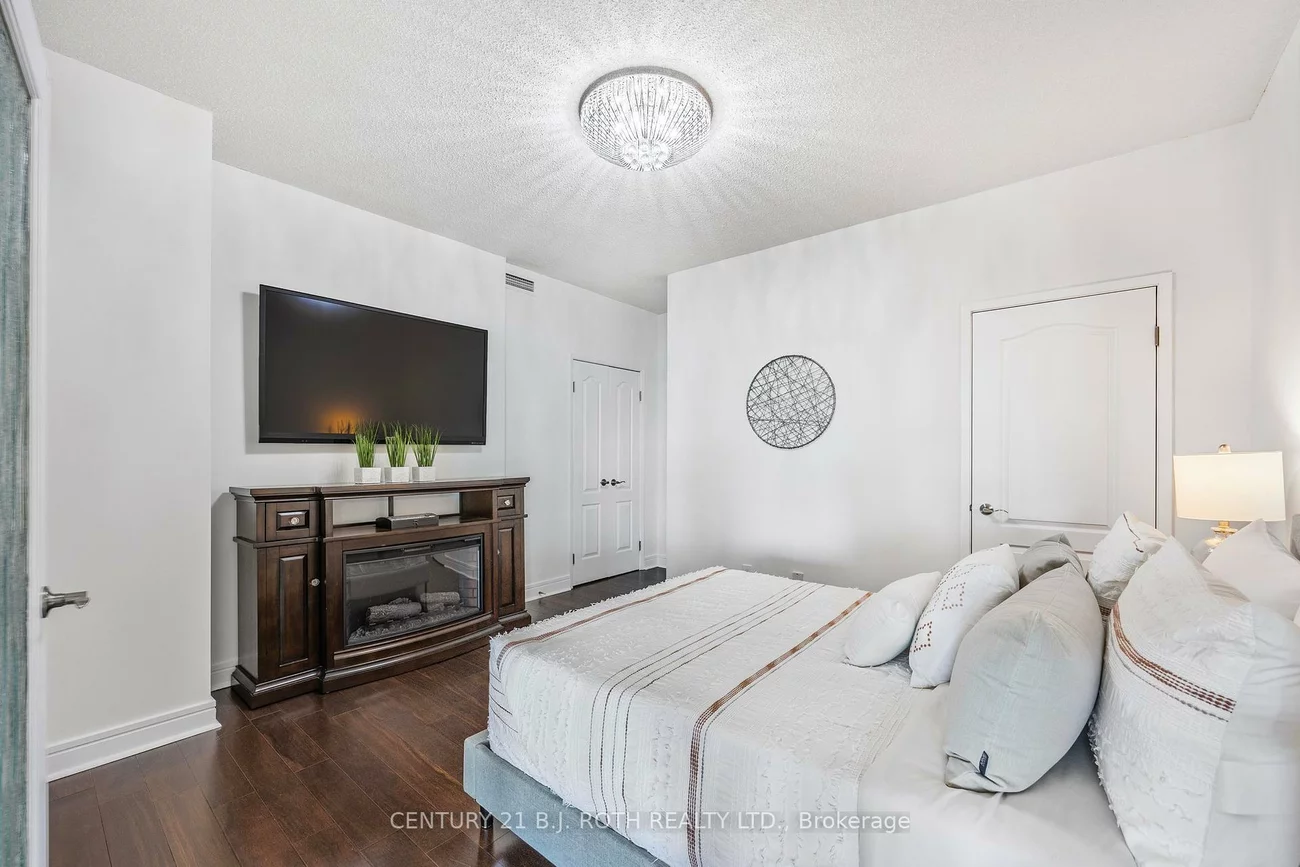 2, Toronto, City Centre, Barrie