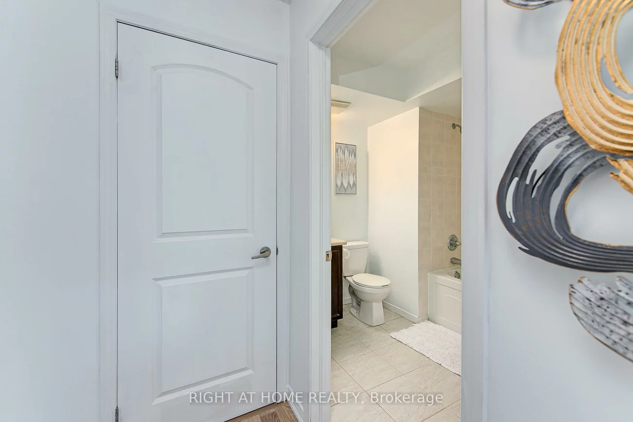 17, Cheltenham, Georgian Drive, Barrie