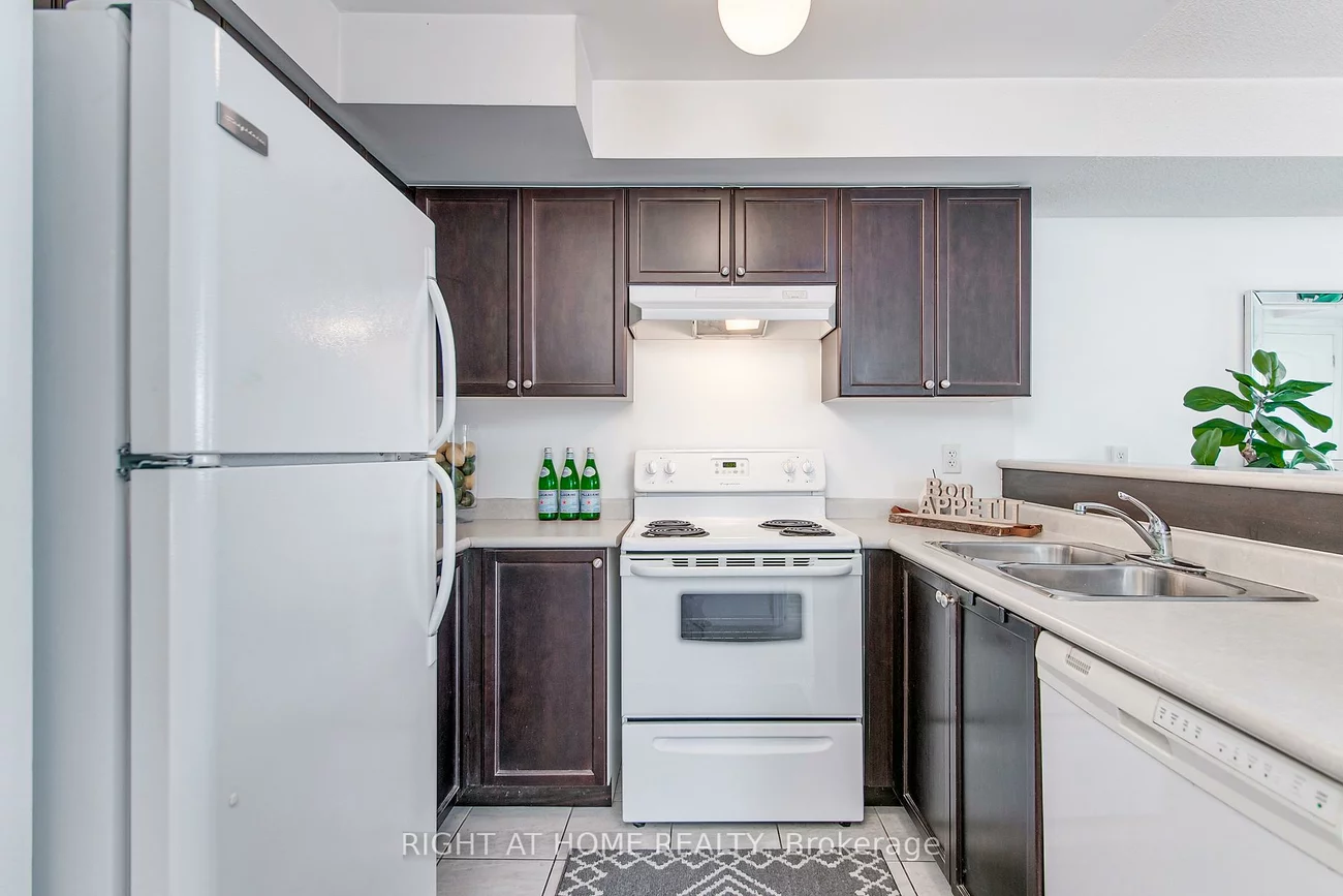 17, Cheltenham, Georgian Drive, Barrie