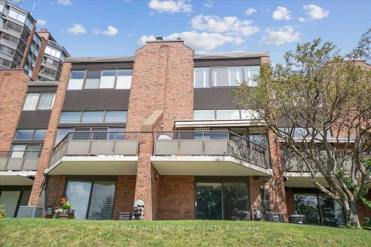 195, Collier, City Centre, Barrie