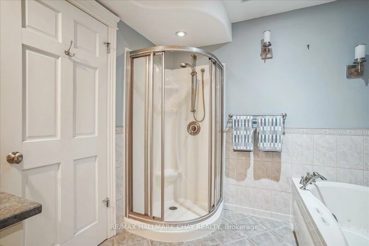 195, Collier, City Centre, Barrie