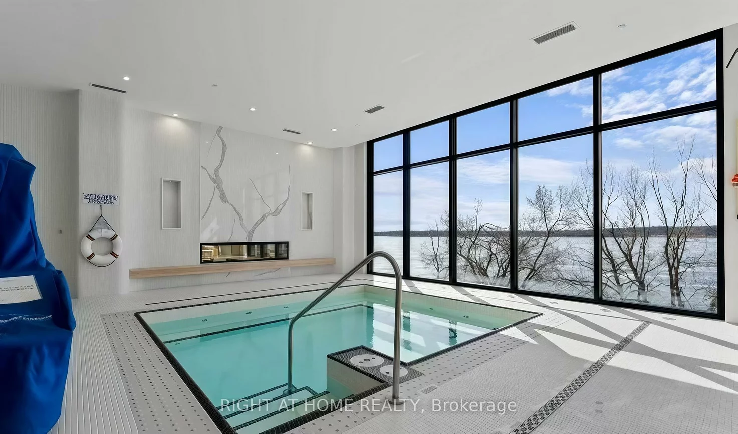 185, Dunlop, Lakeshore, Barrie