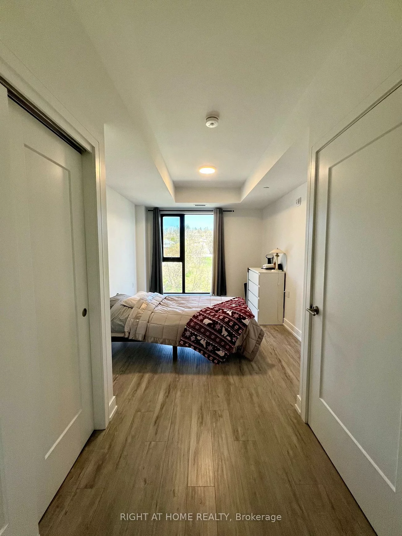 185, Dunlop, Lakeshore, Barrie
