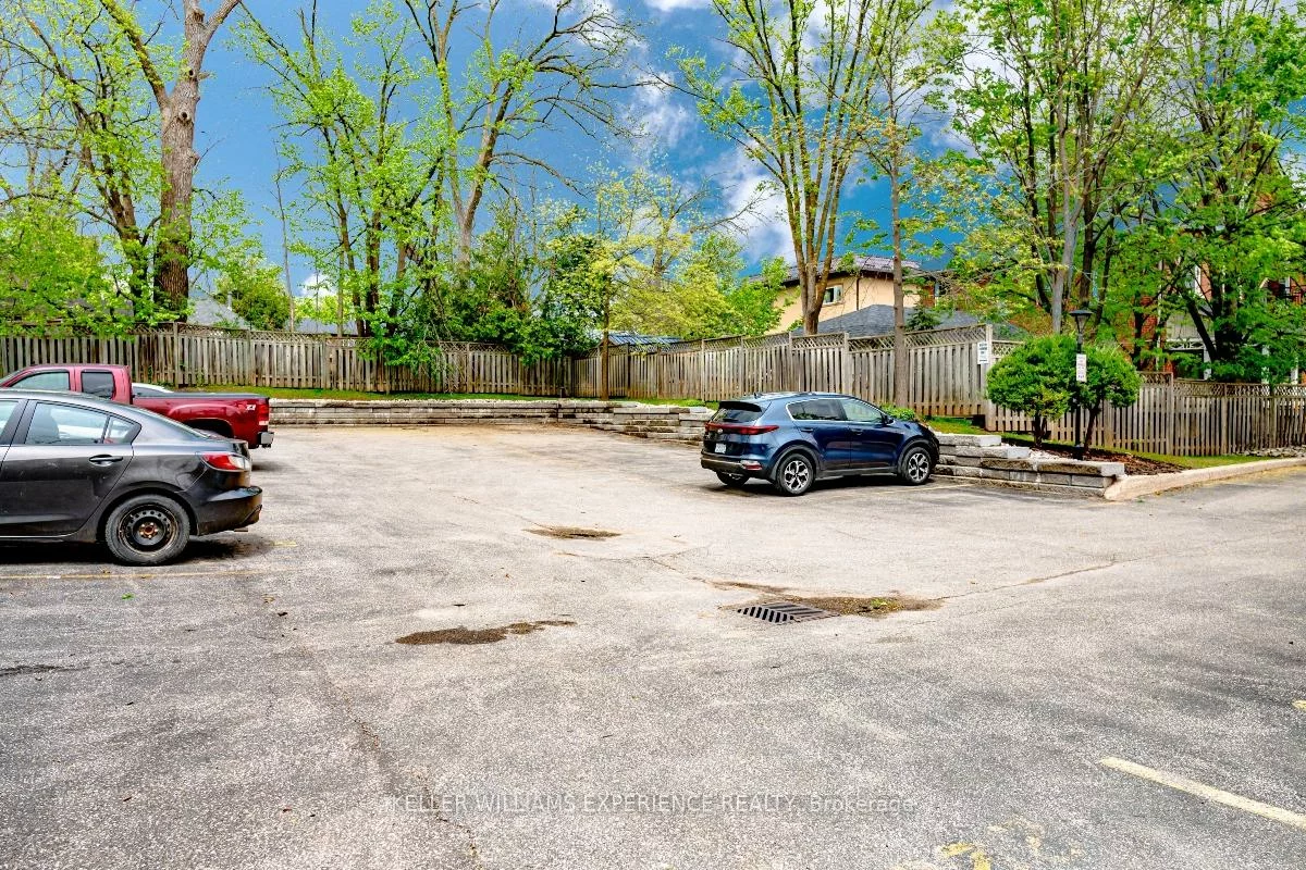131, Clapperton, Wellington, Barrie
