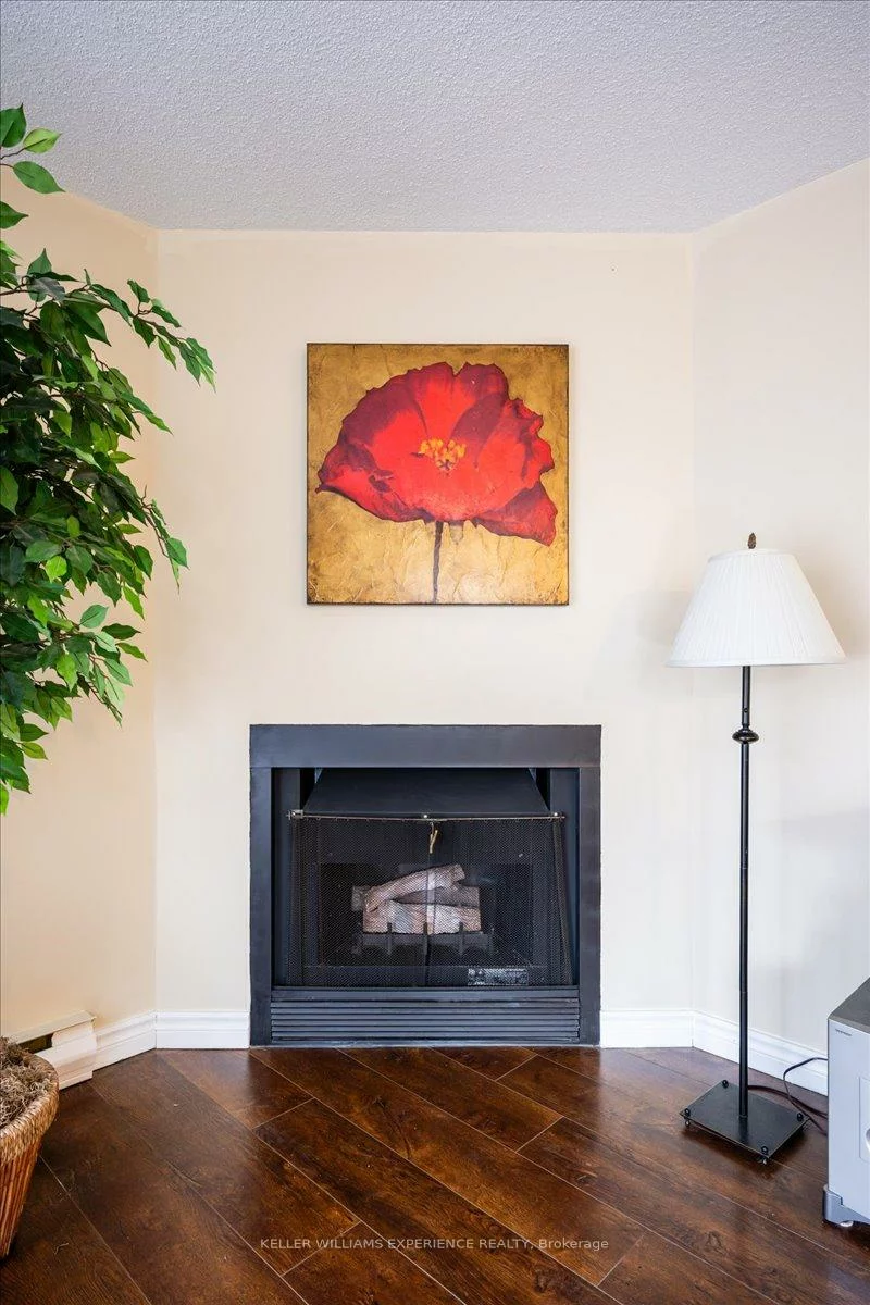 131, Clapperton, Wellington, Barrie