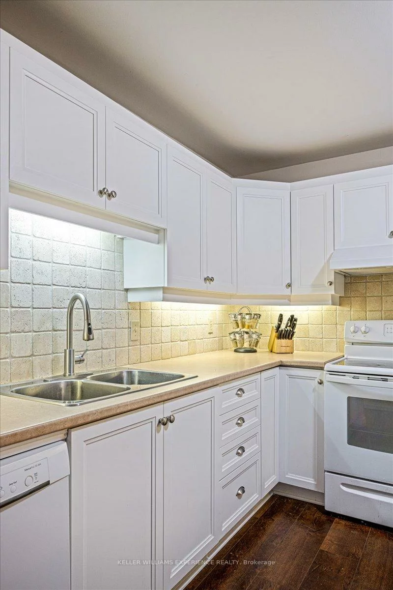 131, Clapperton, Wellington, Barrie