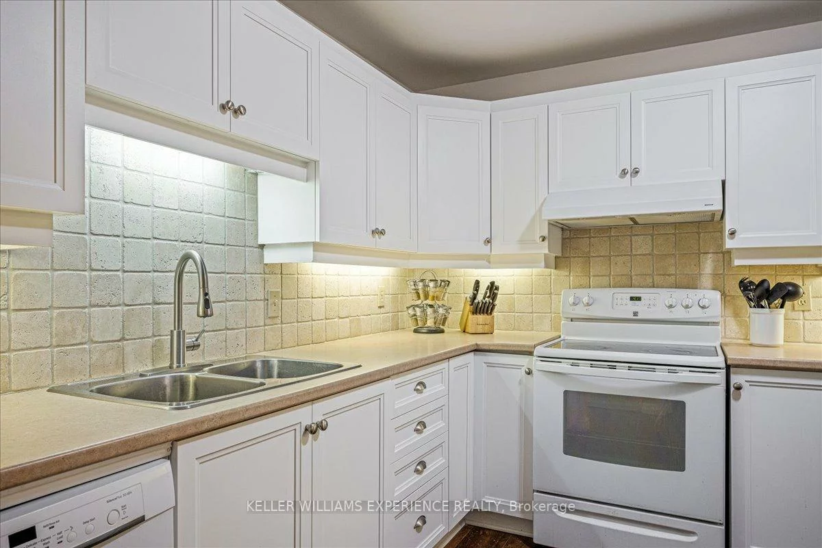 131, Clapperton, Wellington, Barrie
