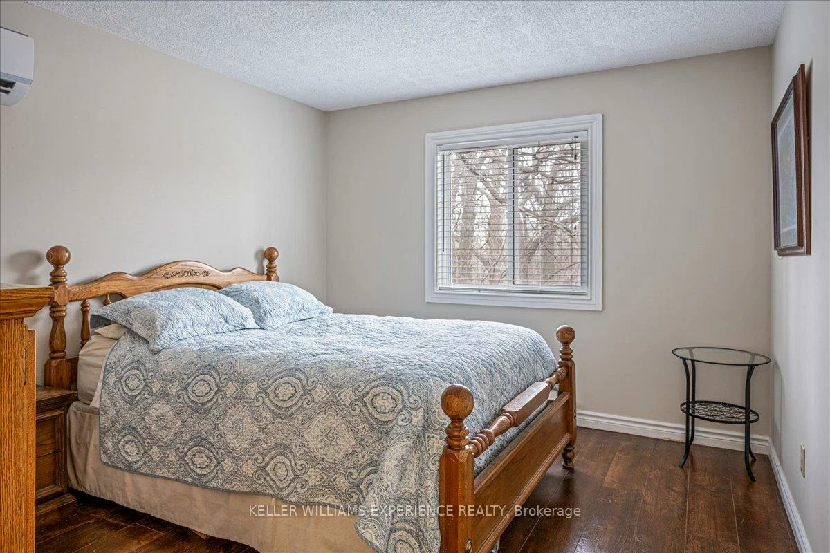 131, Clapperton, Wellington, Barrie