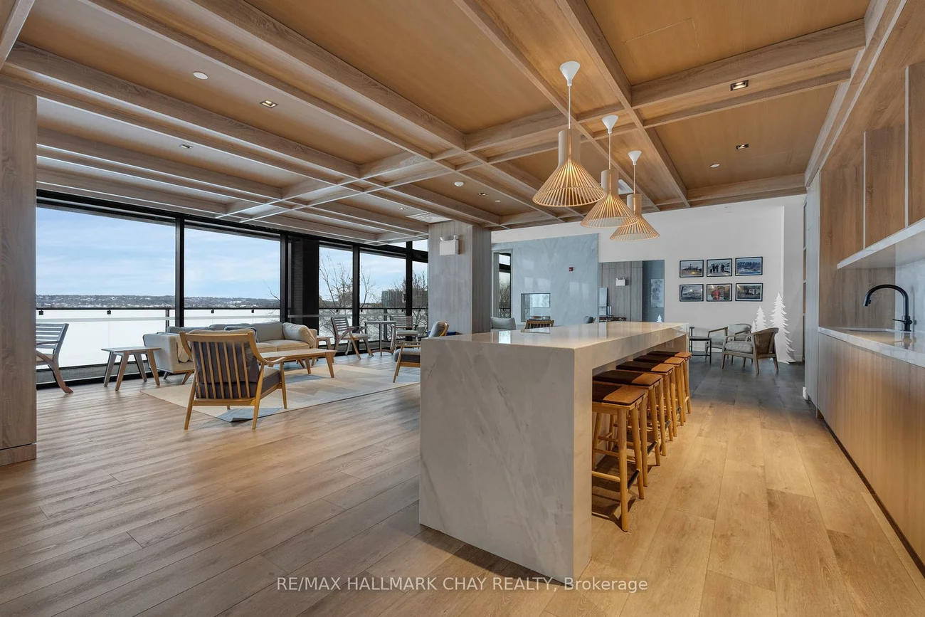 185, Dunlop, Lakeshore, Barrie