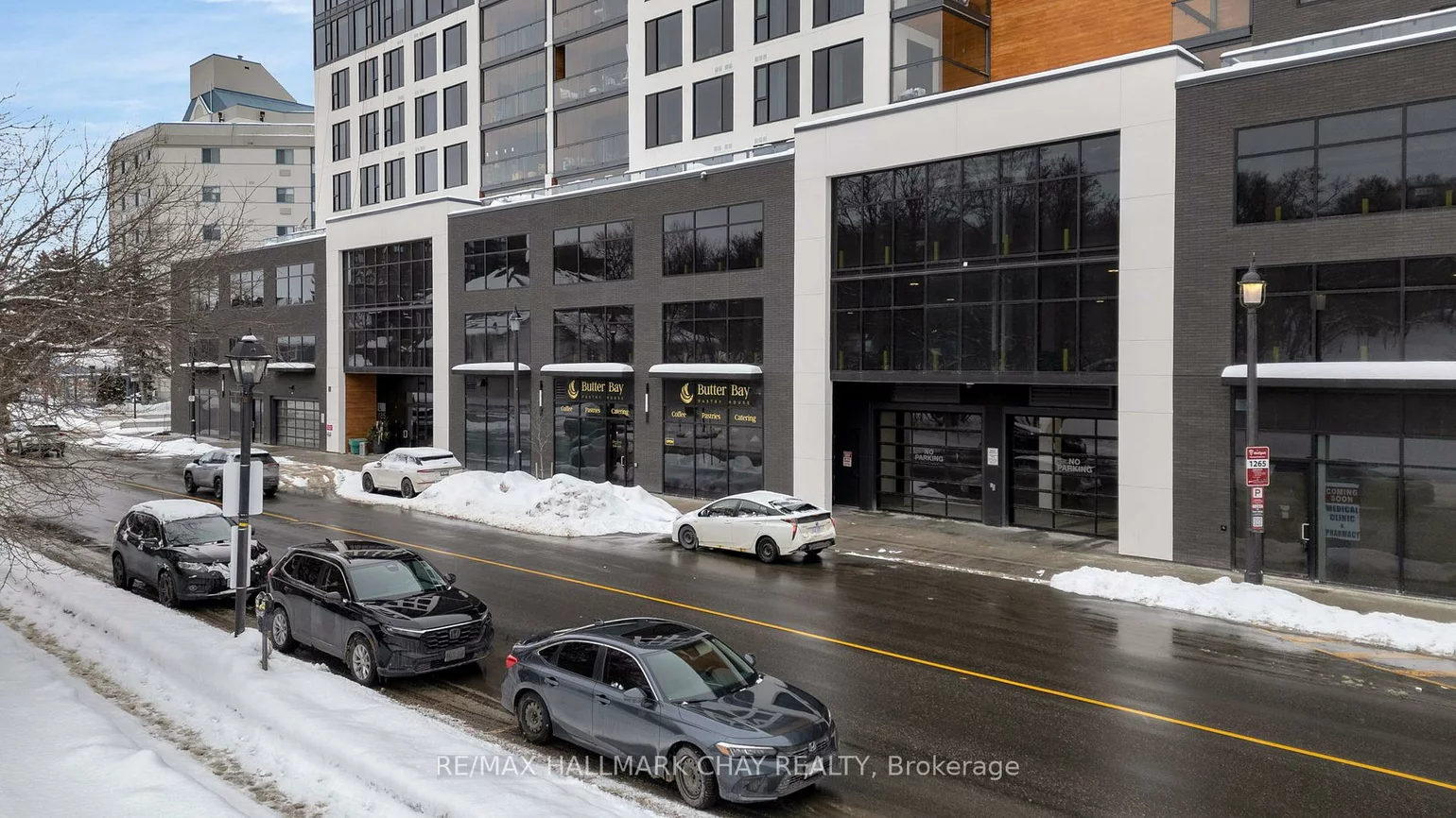 185, Dunlop, Lakeshore, Barrie