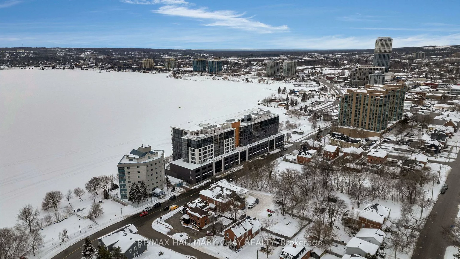 185, Dunlop, Lakeshore, Barrie