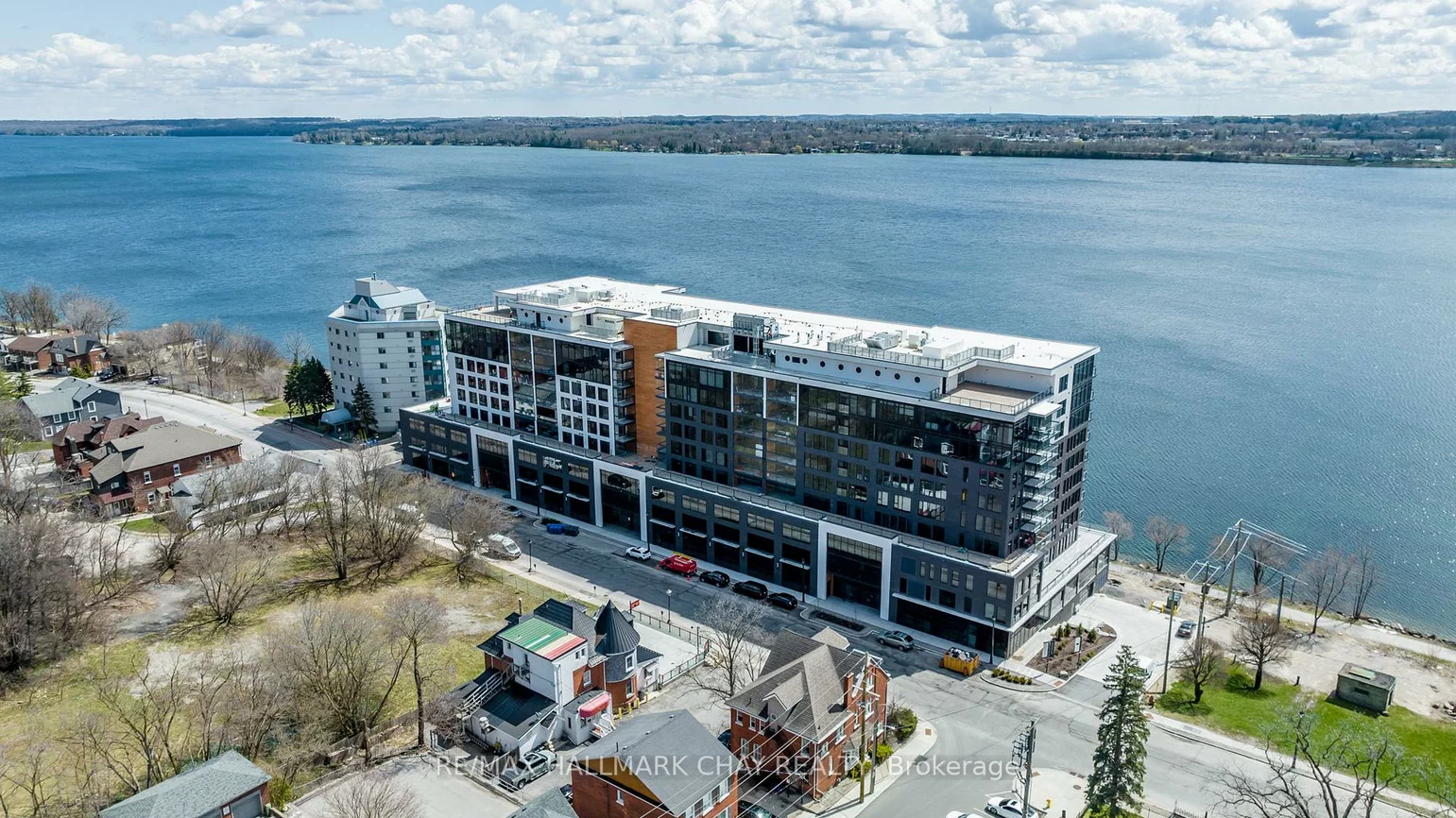 185, Dunlop, Lakeshore, Barrie