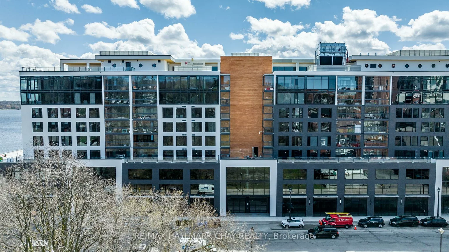 185, Dunlop, Lakeshore, Barrie