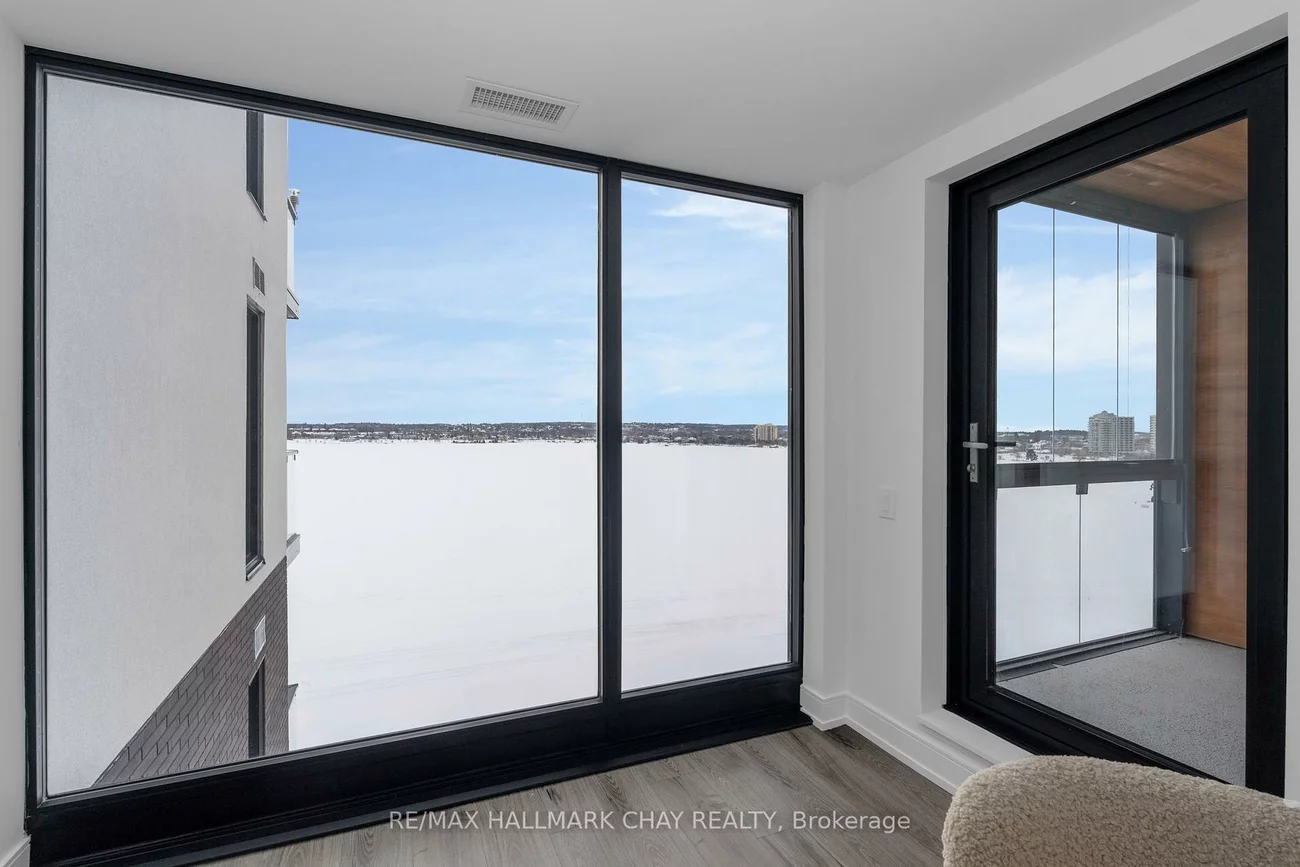 185, Dunlop, Lakeshore, Barrie
