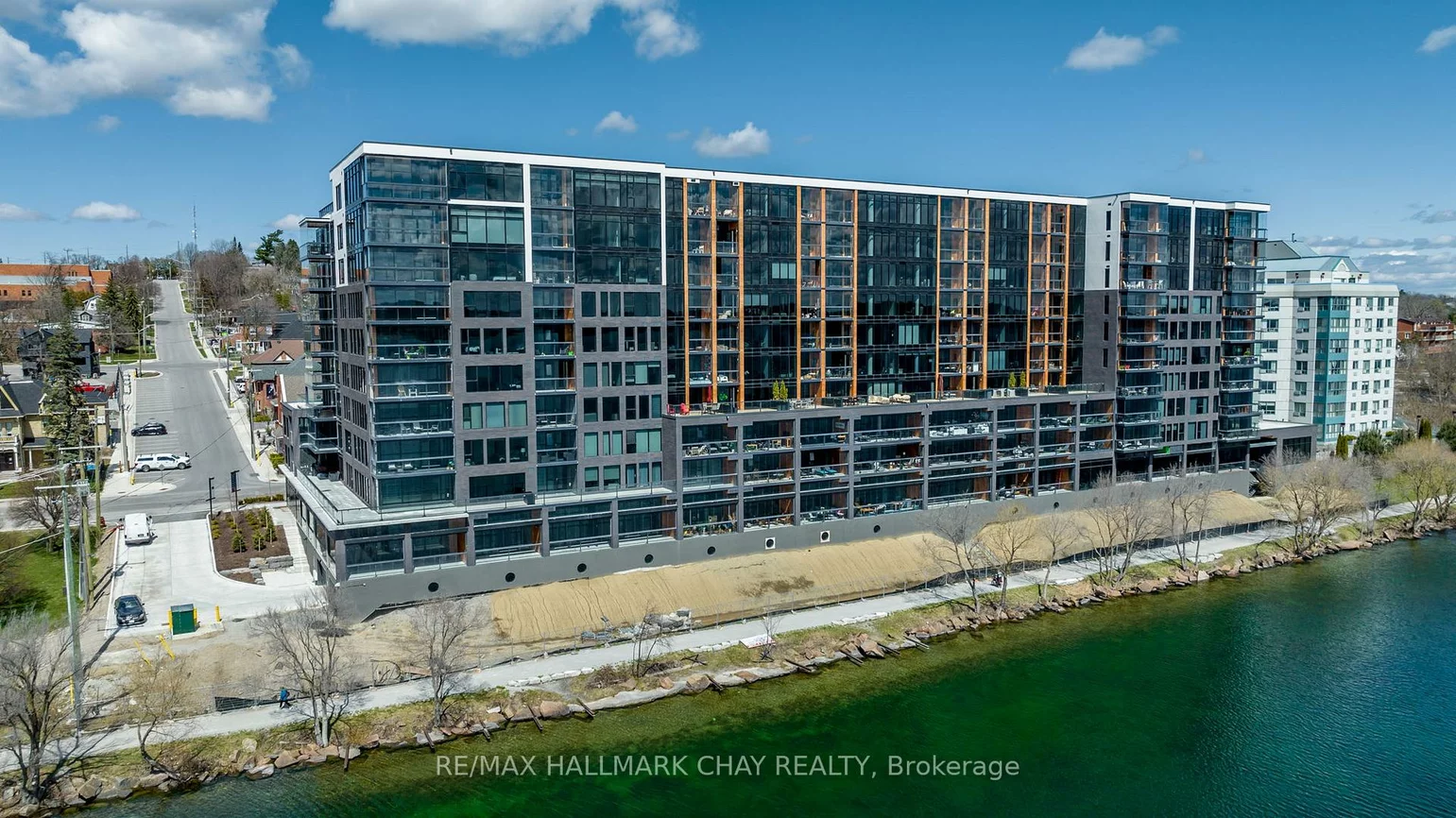 185, Dunlop, Lakeshore, Barrie