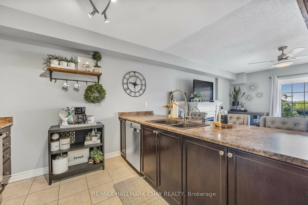 137, SYDENHAM WELLS, Georgian Drive, Barrie