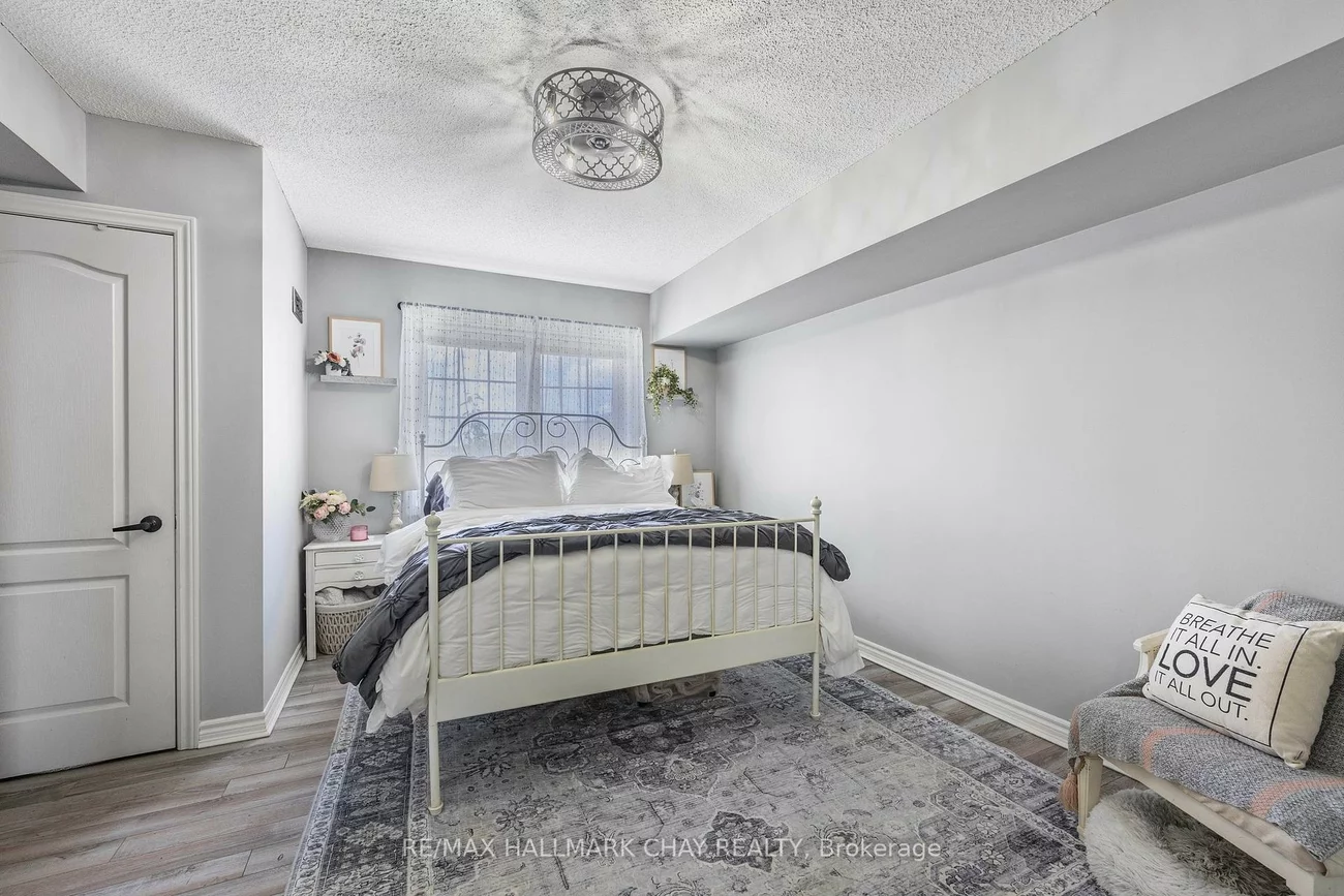 137, SYDENHAM WELLS, Georgian Drive, Barrie