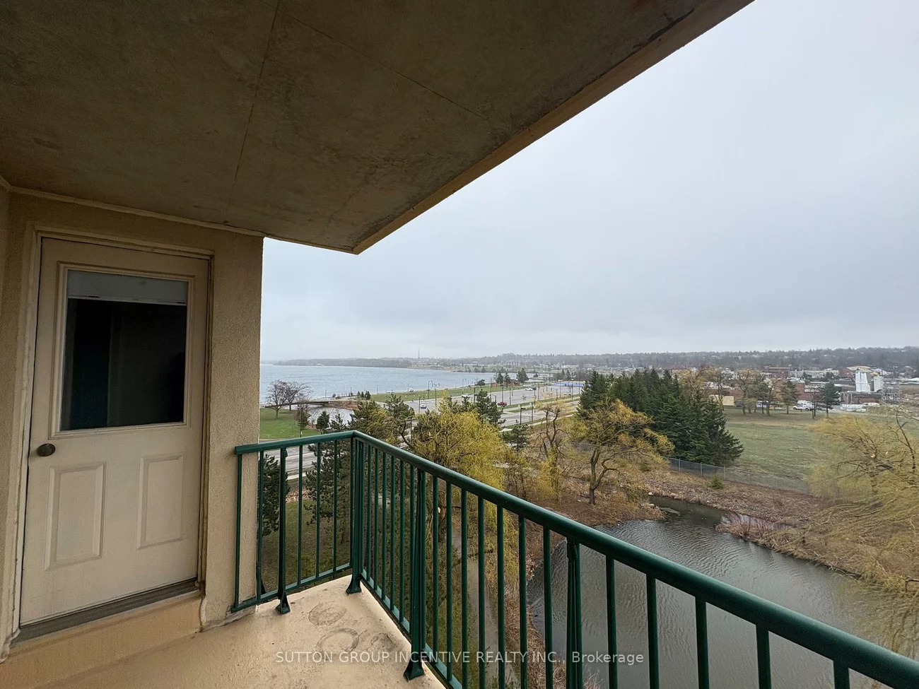75, Ellen, City Centre, Barrie
