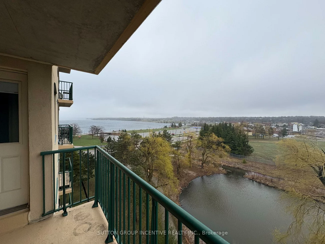 75, Ellen, City Centre, Barrie