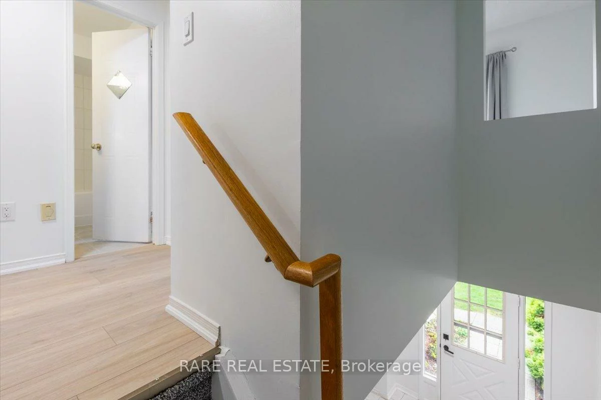 165, Kozlov, West Bayfield, Barrie