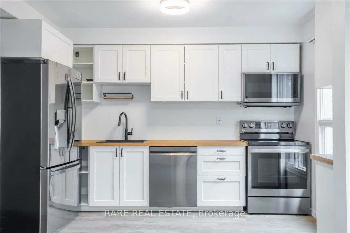 165, Kozlov, West Bayfield, Barrie