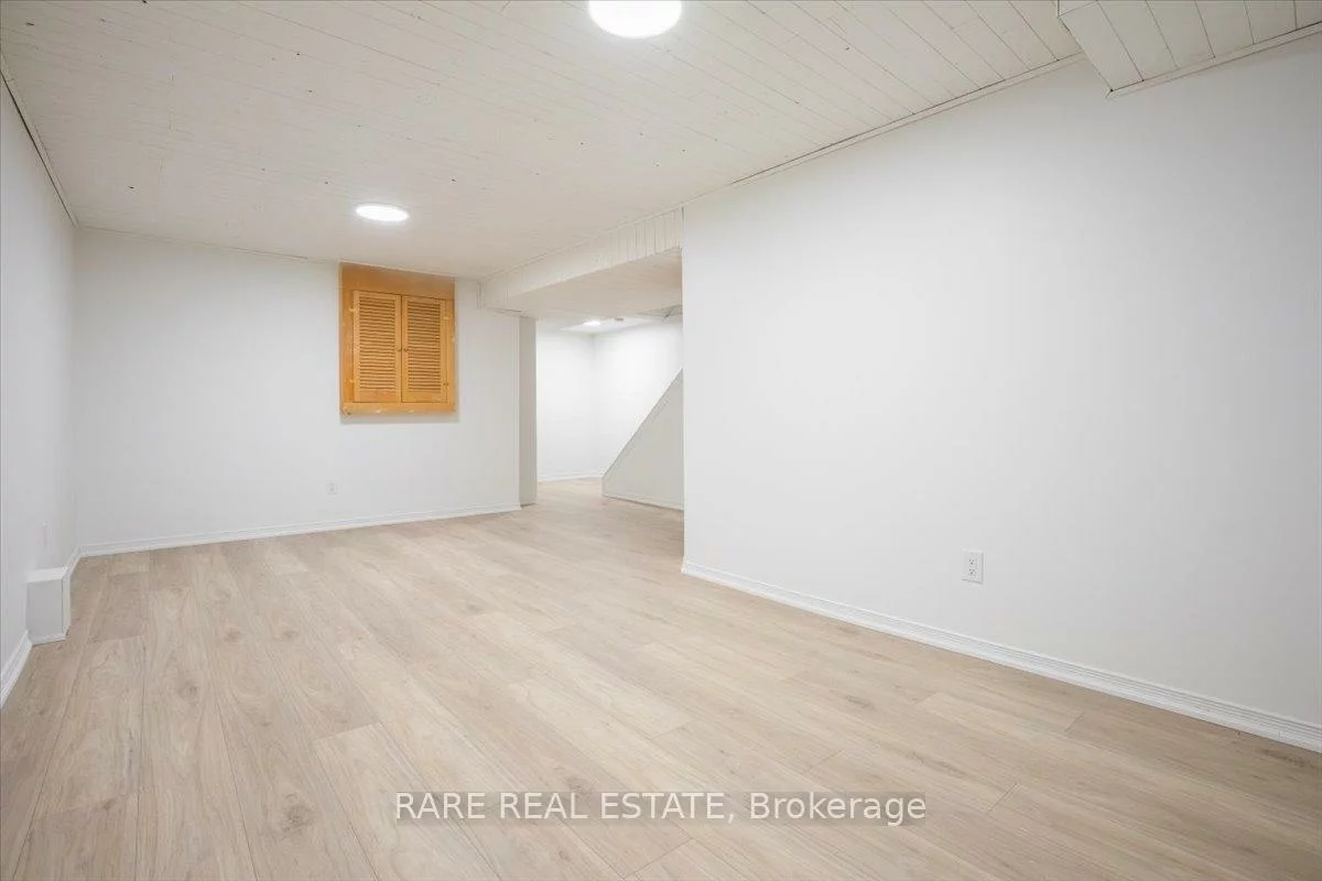 165, Kozlov, West Bayfield, Barrie