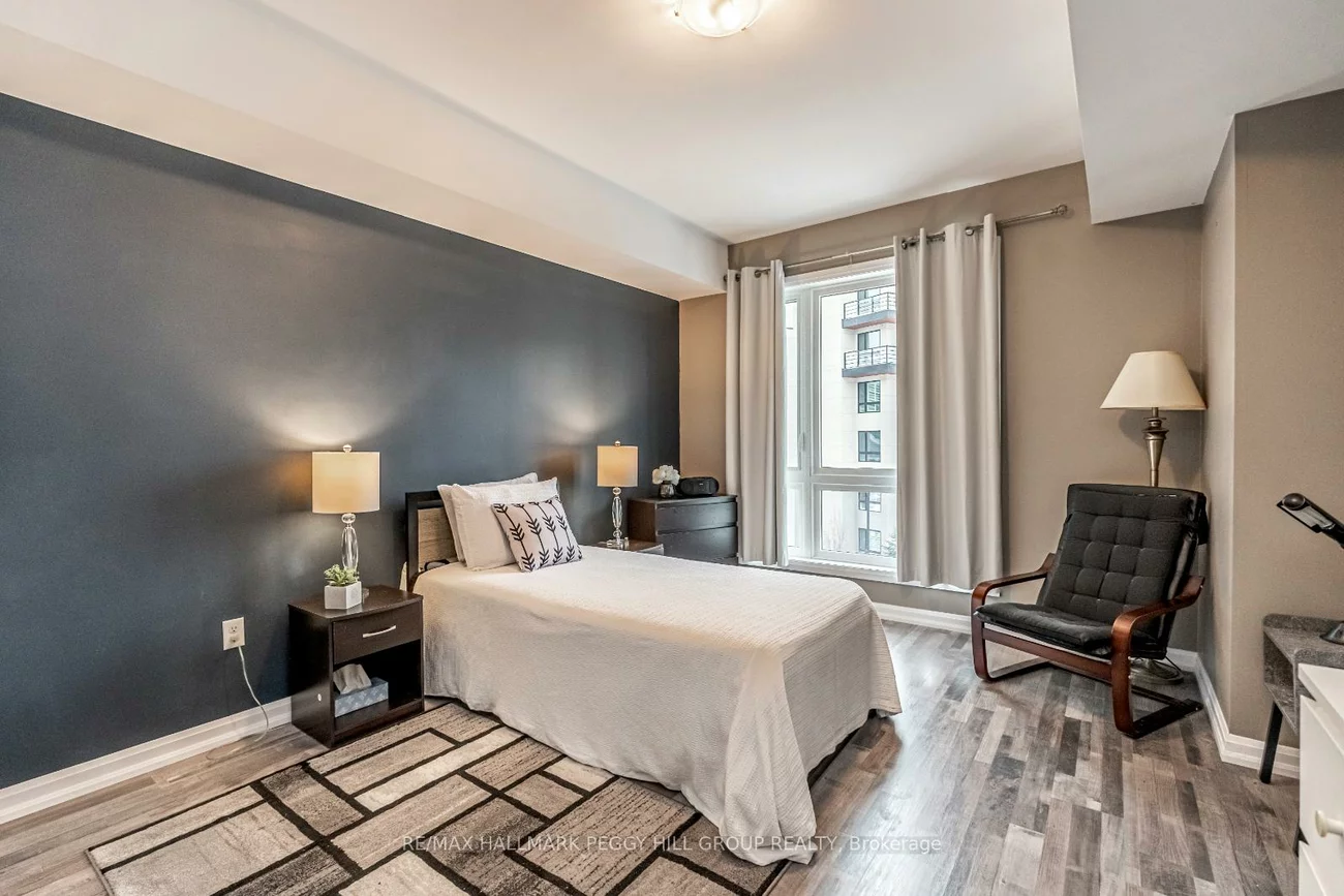 302, Essa, 400 West, Barrie