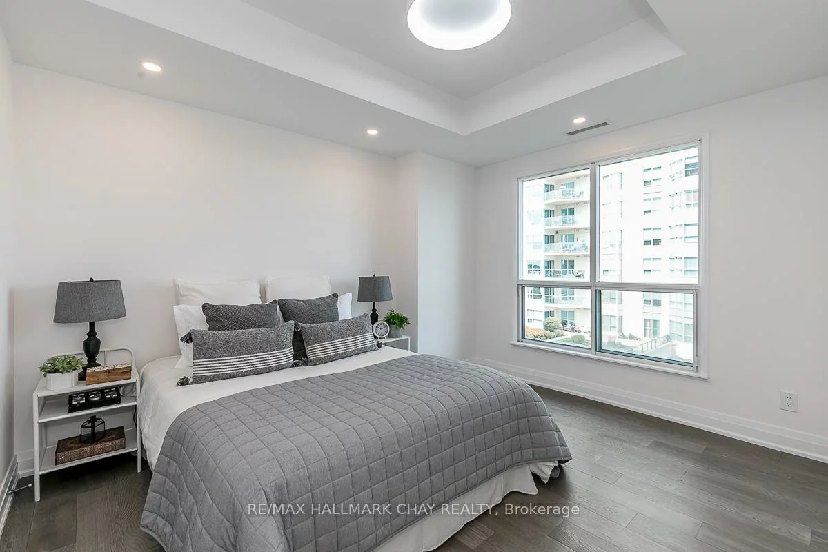 2, Toronto, City Centre, Barrie