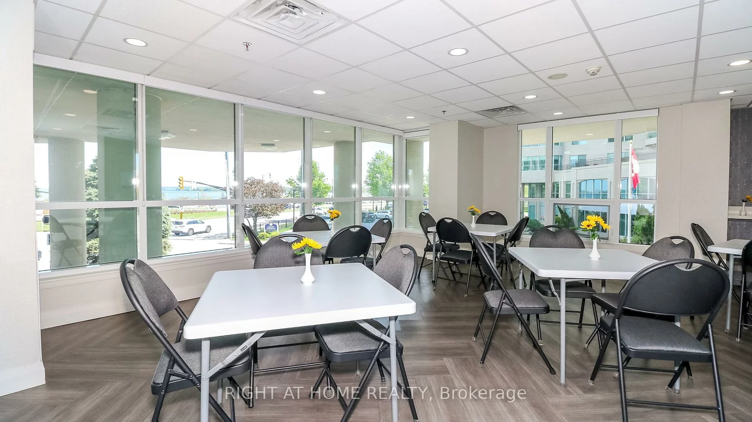 6, Toronto, City Centre, Barrie