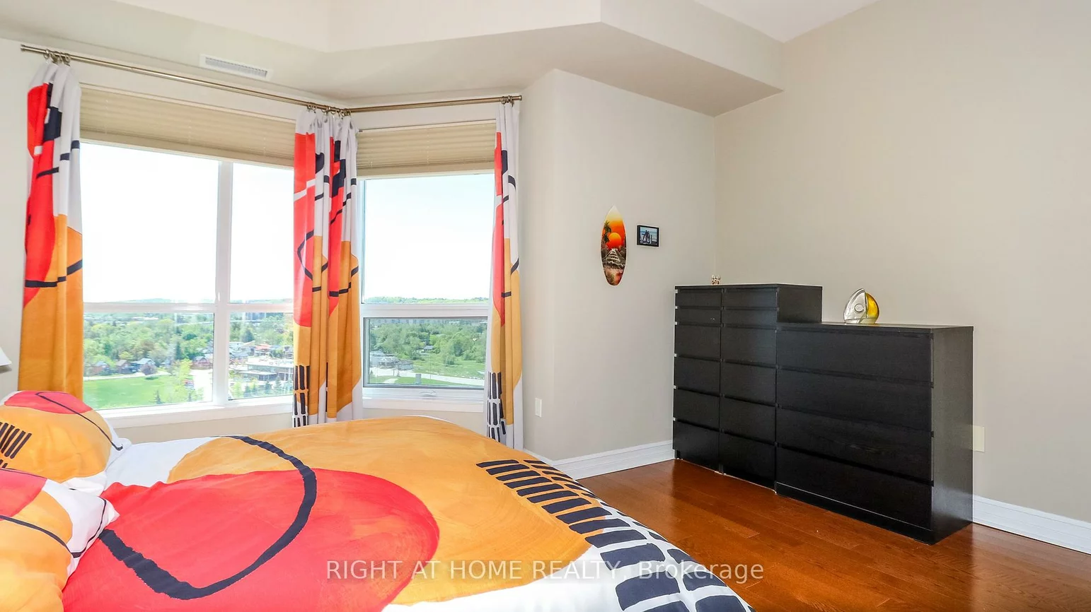 6, Toronto, City Centre, Barrie