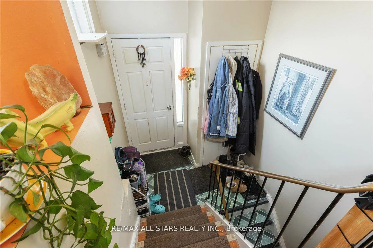 63, Ferris, Cundles East, Barrie