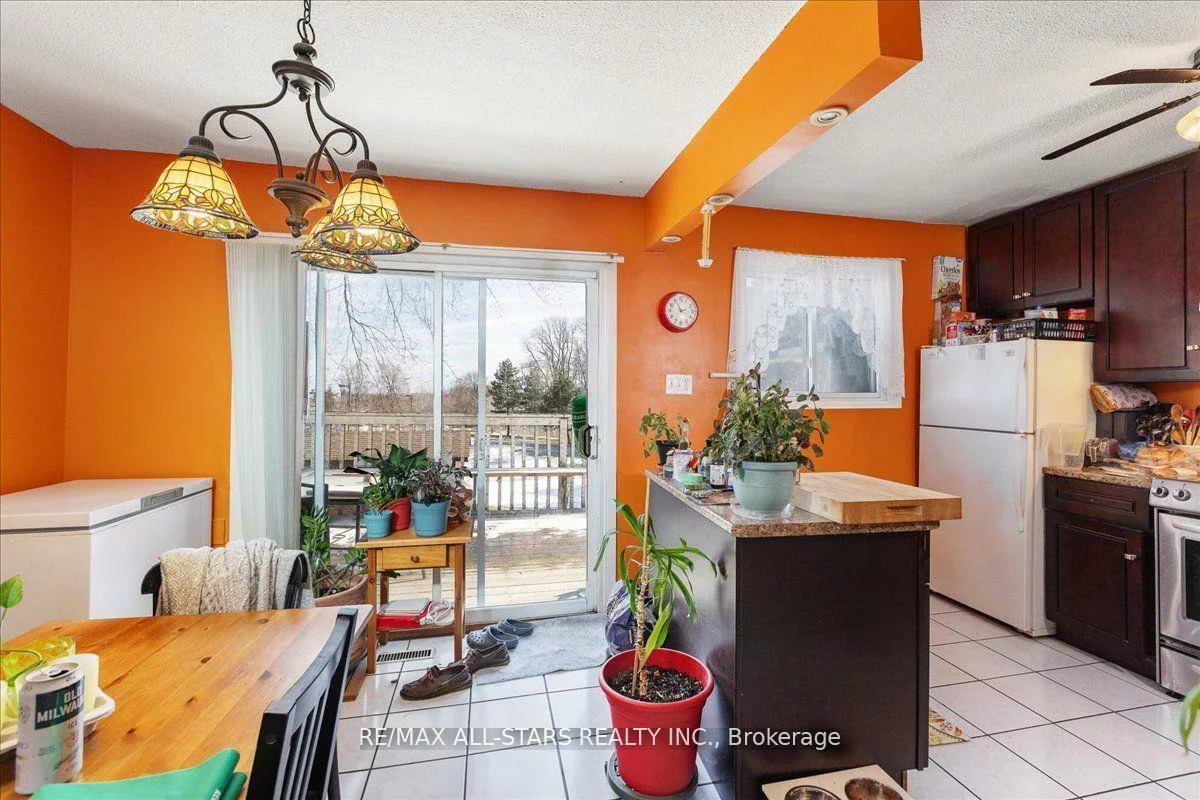 63, Ferris, Cundles East, Barrie