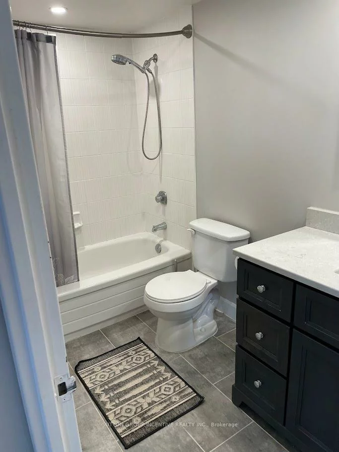 65, Ellen, Allandale Centre, Barrie