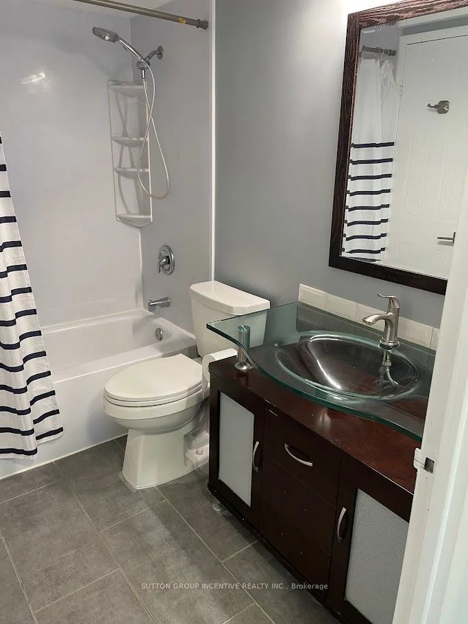 75, Ellen, City Centre, Barrie
