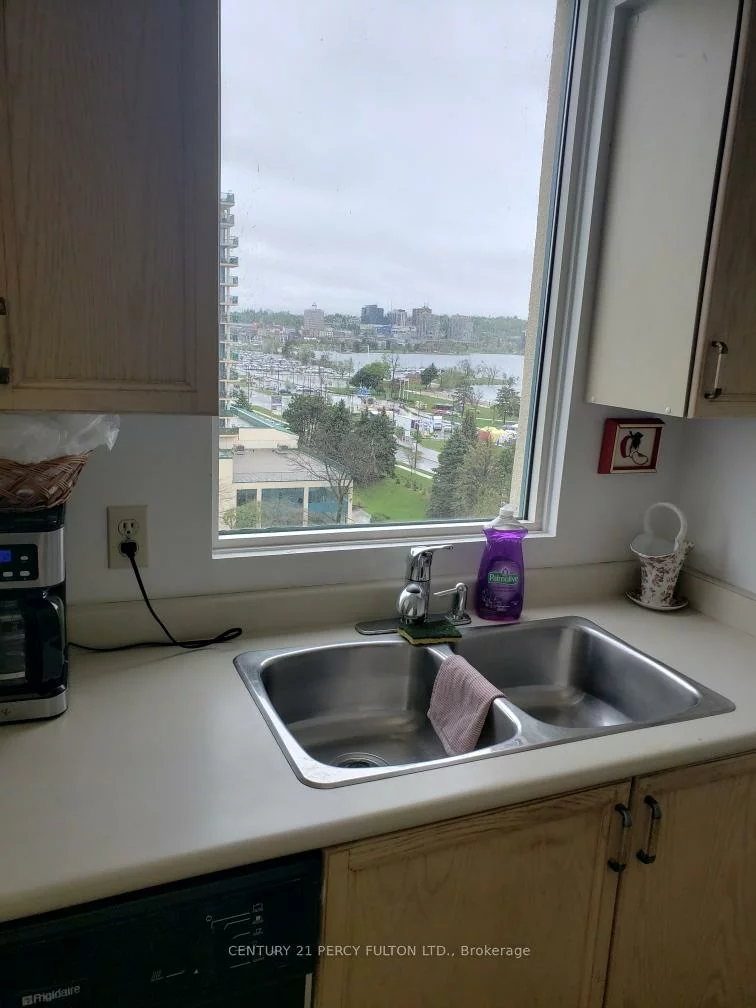 75, Ellen, Lakeshore, Barrie
