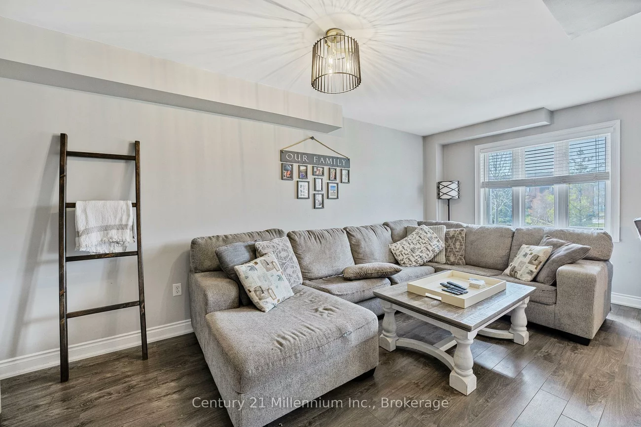 31, Madelaine, Painswick South, Barrie
