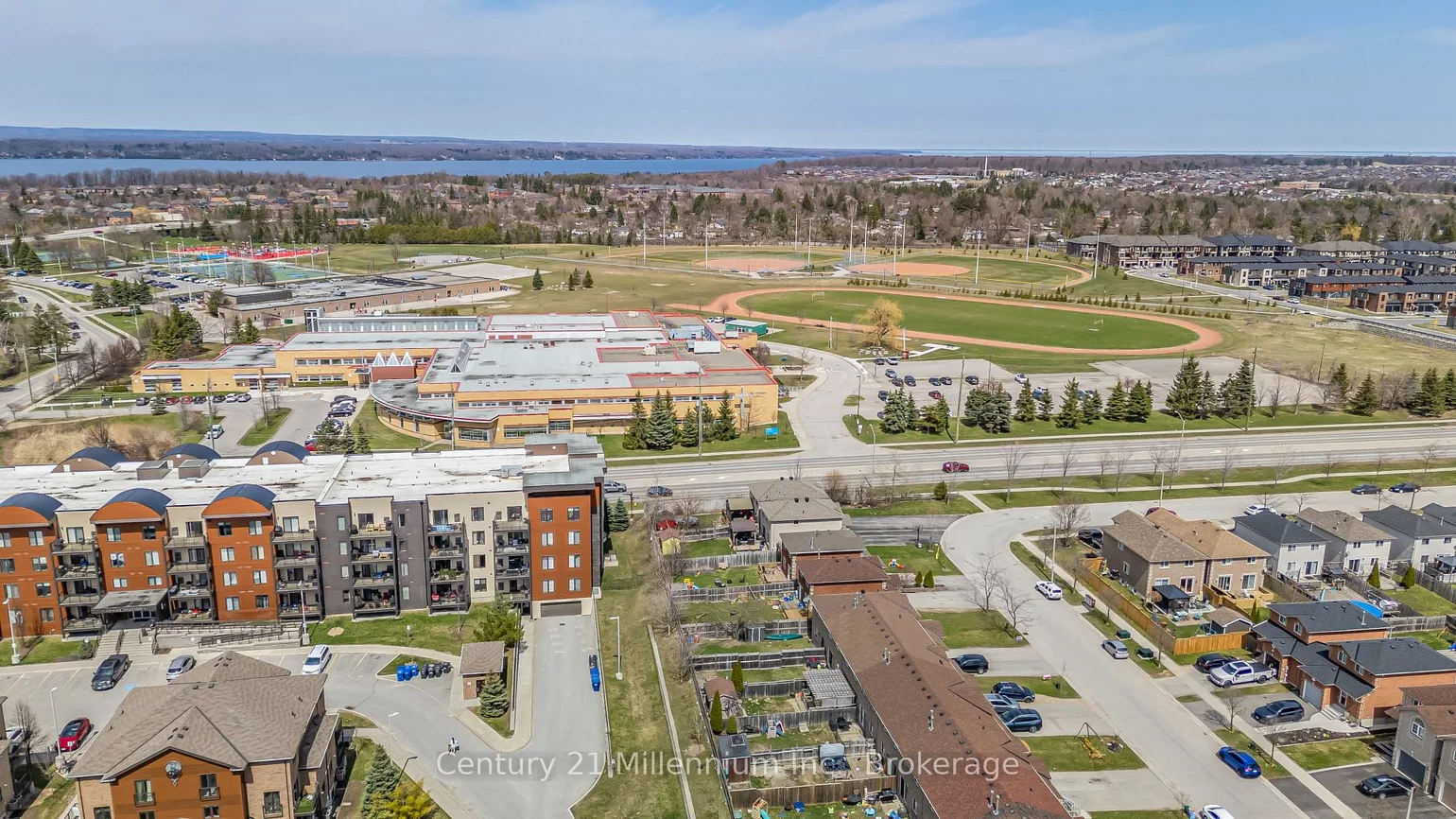 31, Madelaine, Painswick South, Barrie