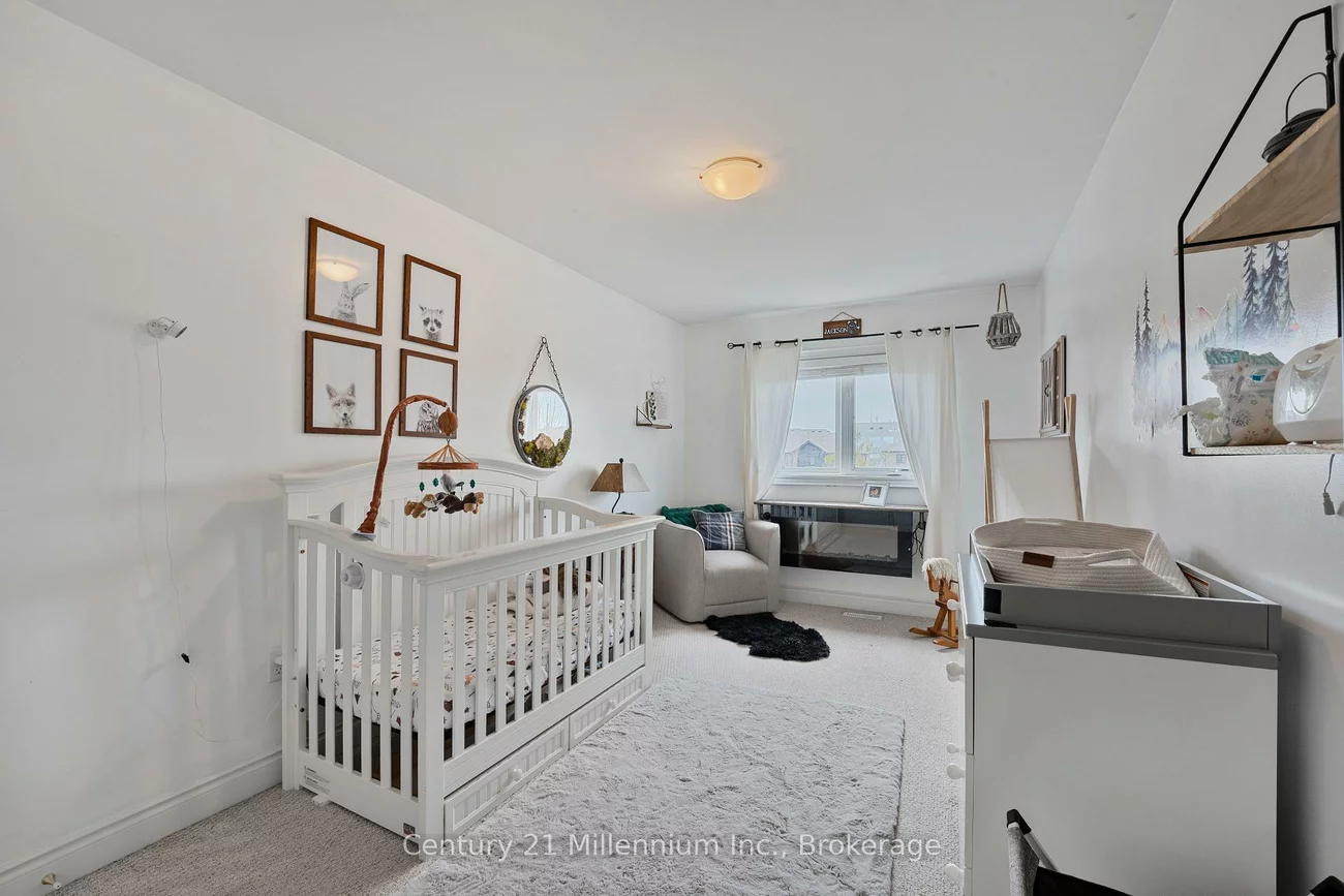 31, Madelaine, Painswick South, Barrie