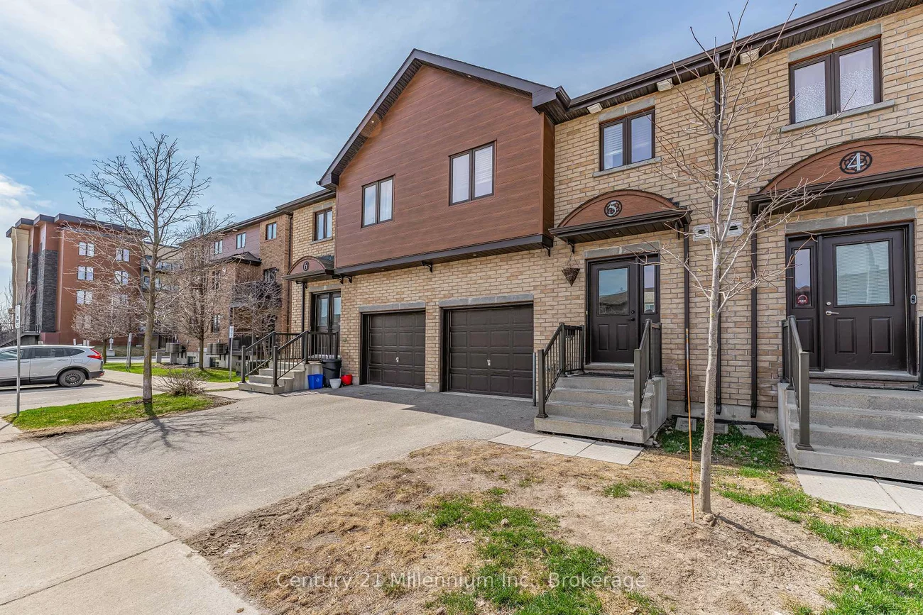 31, Madelaine, Painswick South, Barrie