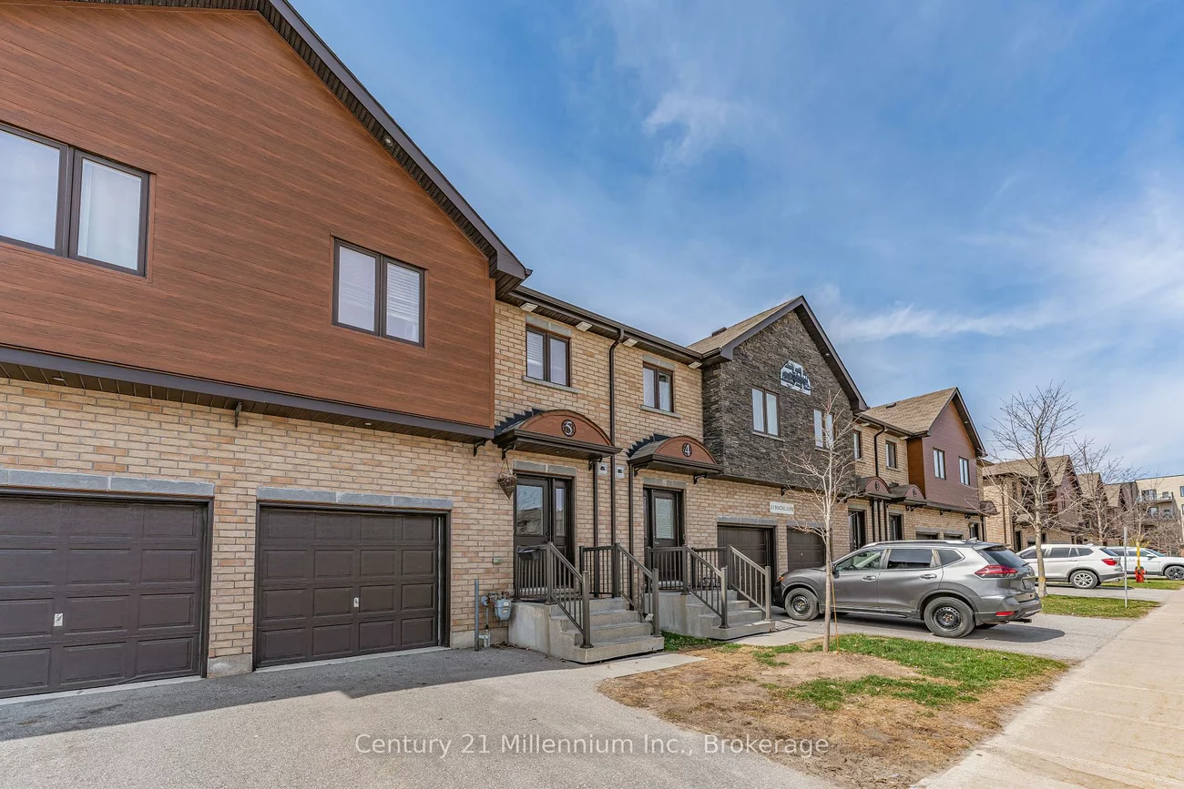 31, Madelaine, Painswick South, Barrie