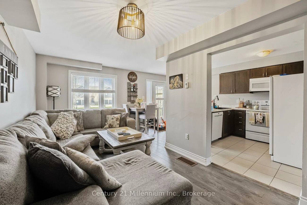 31, Madelaine, Painswick South, Barrie