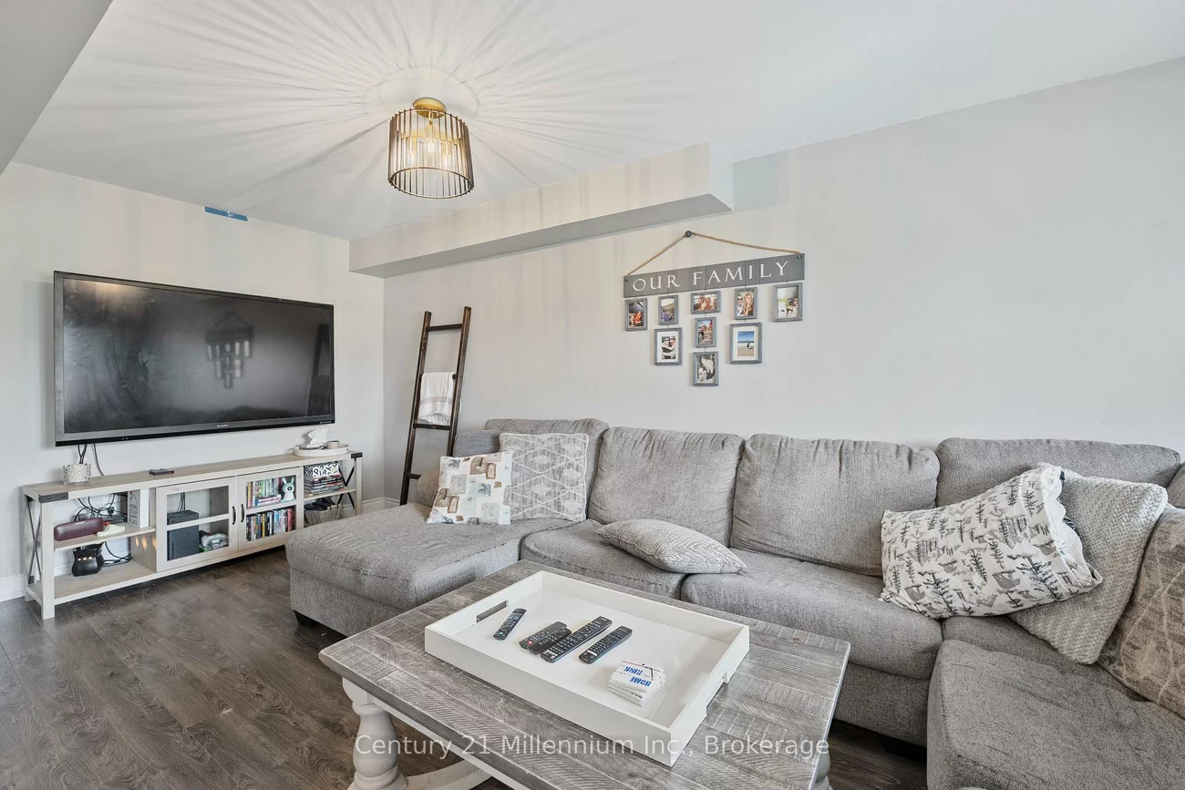 31, Madelaine, Painswick South, Barrie