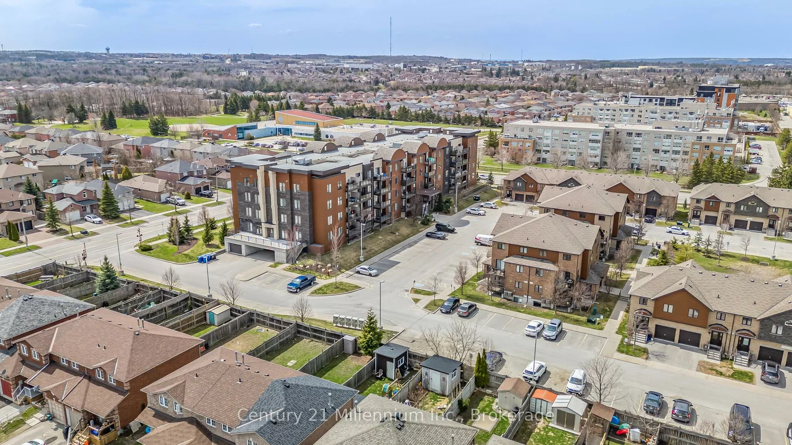31, Madelaine, Painswick South, Barrie