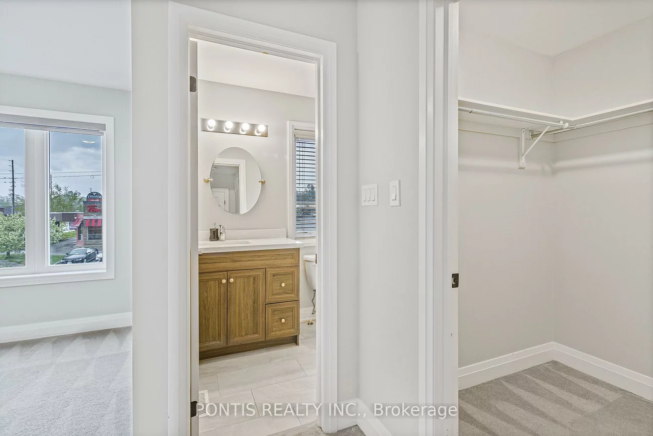 21, STONEHART, East Bayfield, Barrie